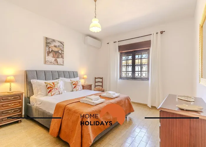 #240 House - Casa Da Balaia By Holidays Holiday home *