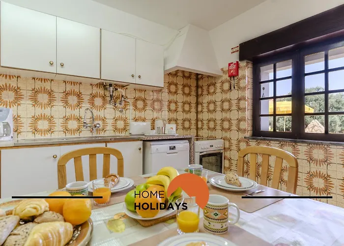 #240 House - Casa Da Balaia By Holidays *
